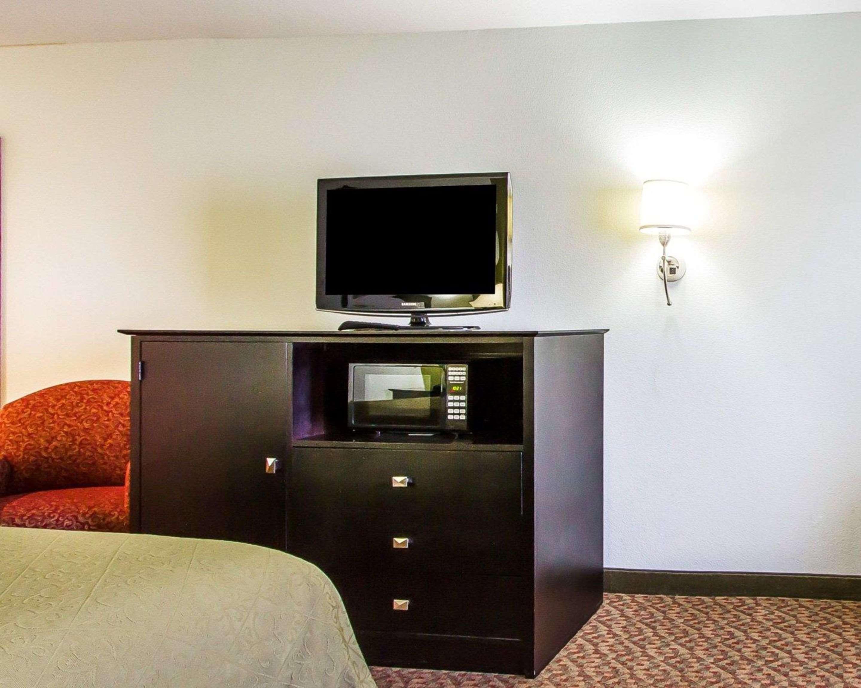 Quality Inn Pontiac Il Экстерьер фото