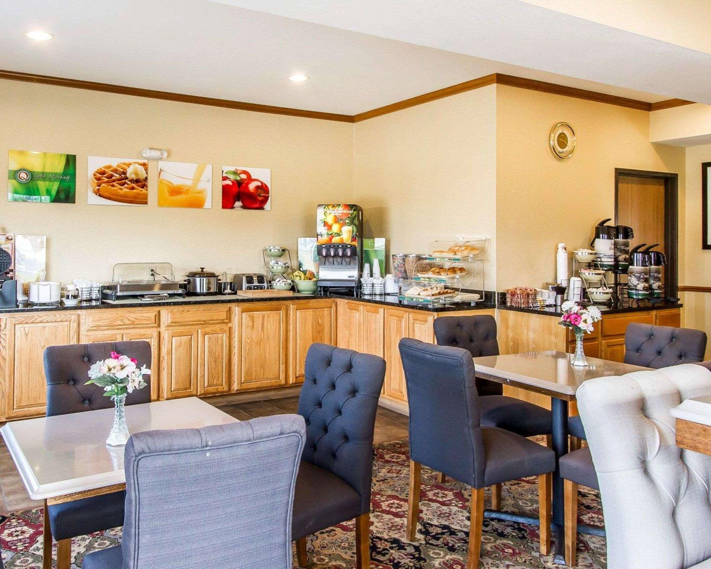 Quality Inn Pontiac Il Экстерьер фото