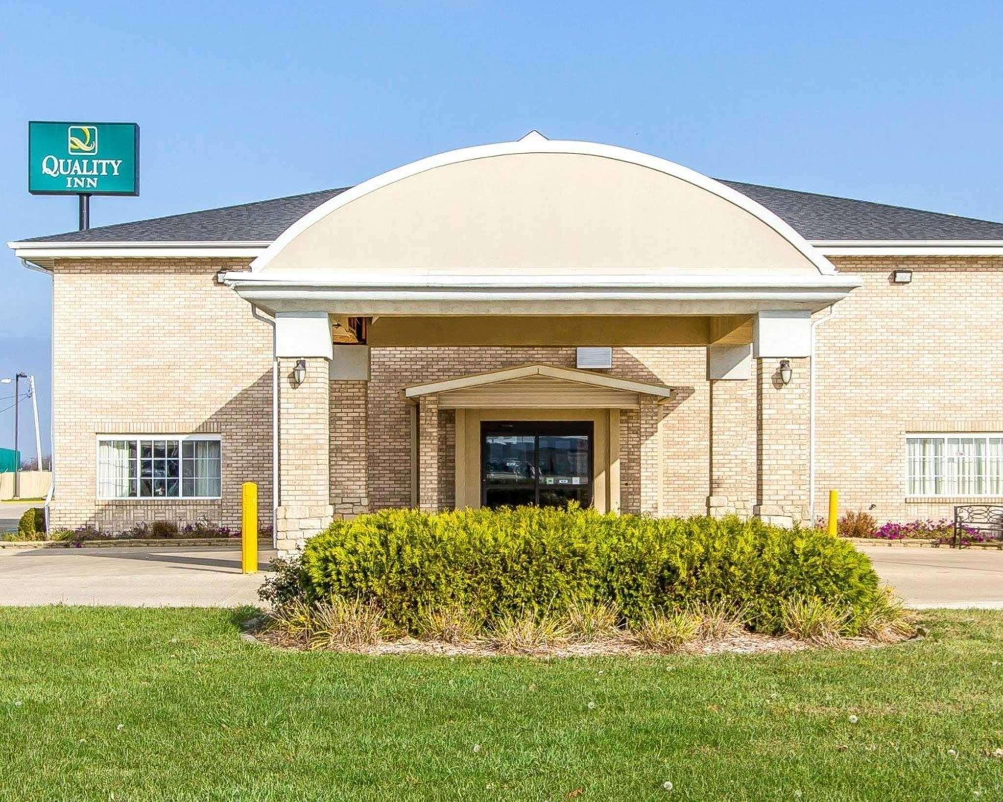 Quality Inn Pontiac Il Экстерьер фото