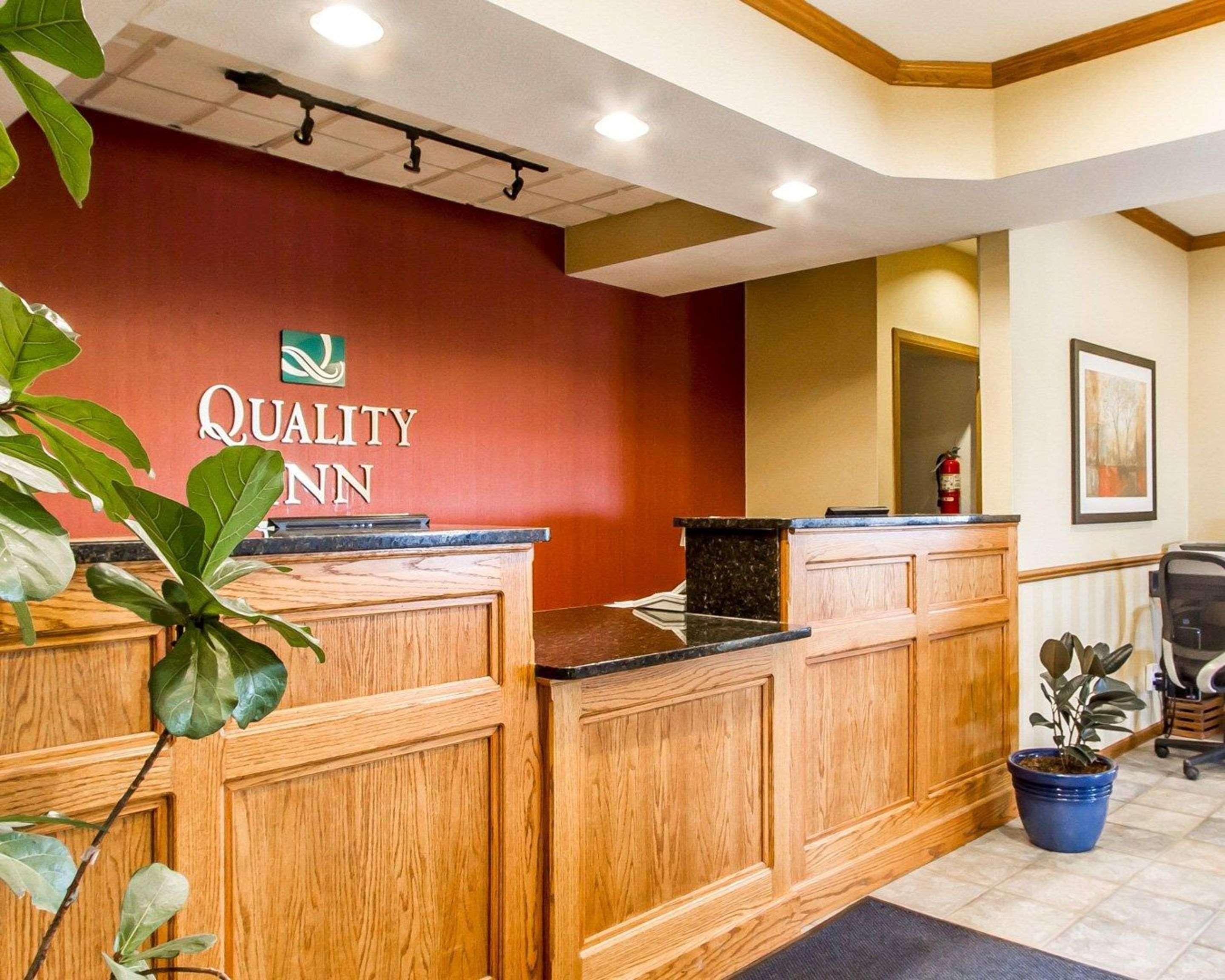 Quality Inn Pontiac Il Экстерьер фото