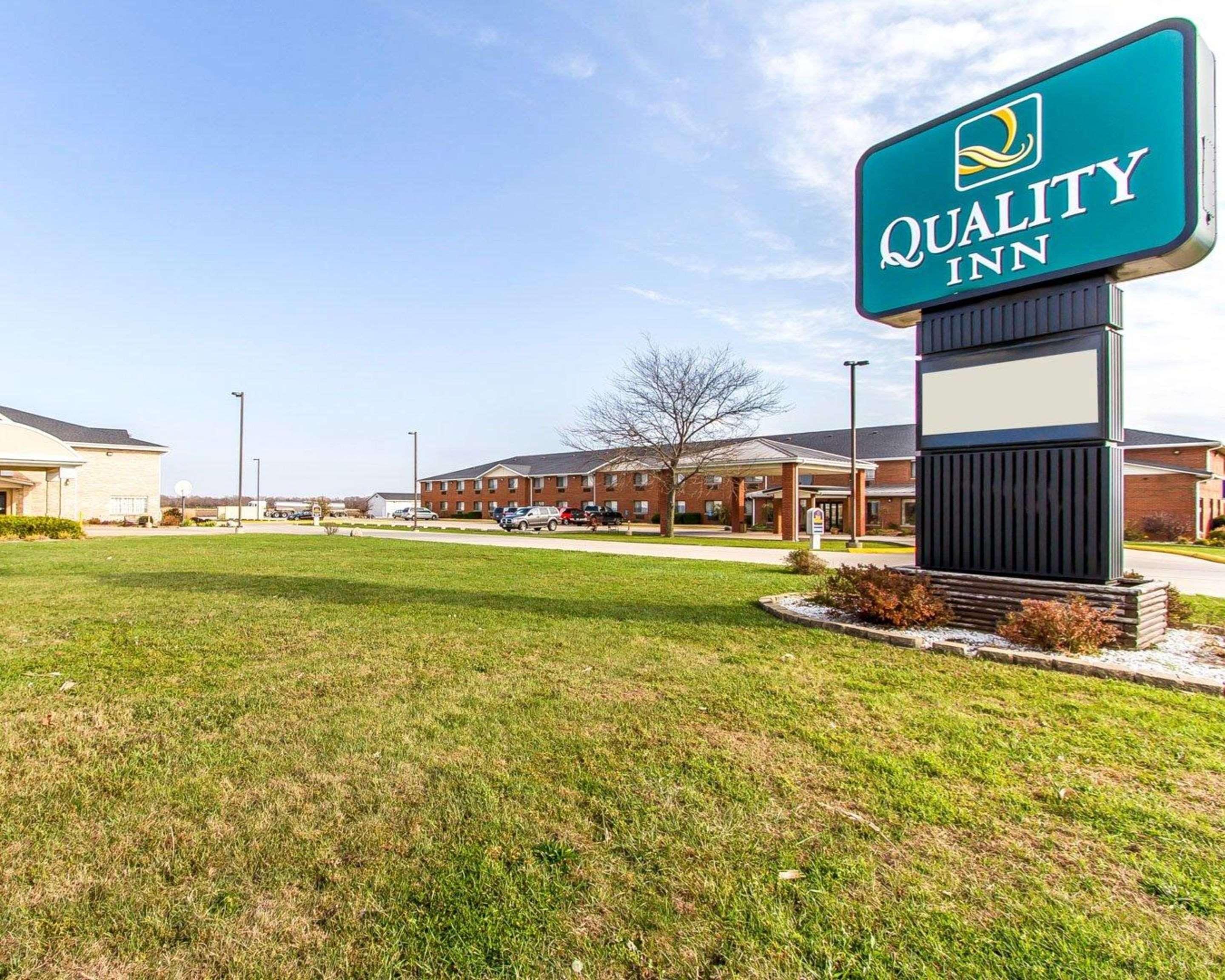 Quality Inn Pontiac Il Экстерьер фото