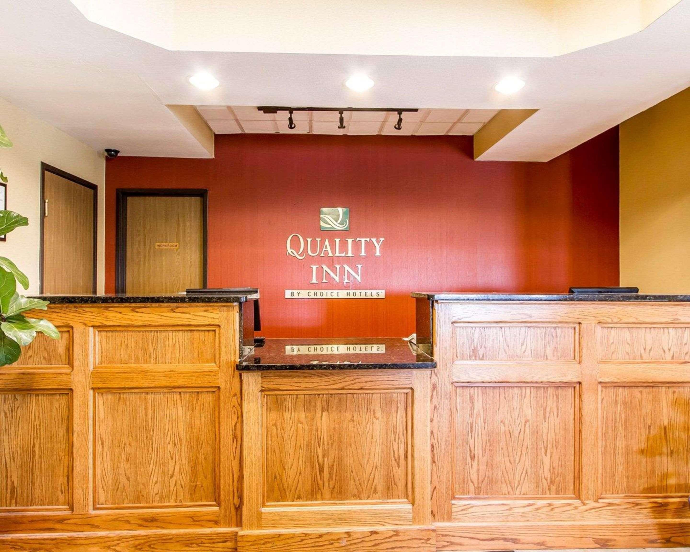 Quality Inn Pontiac Il Экстерьер фото