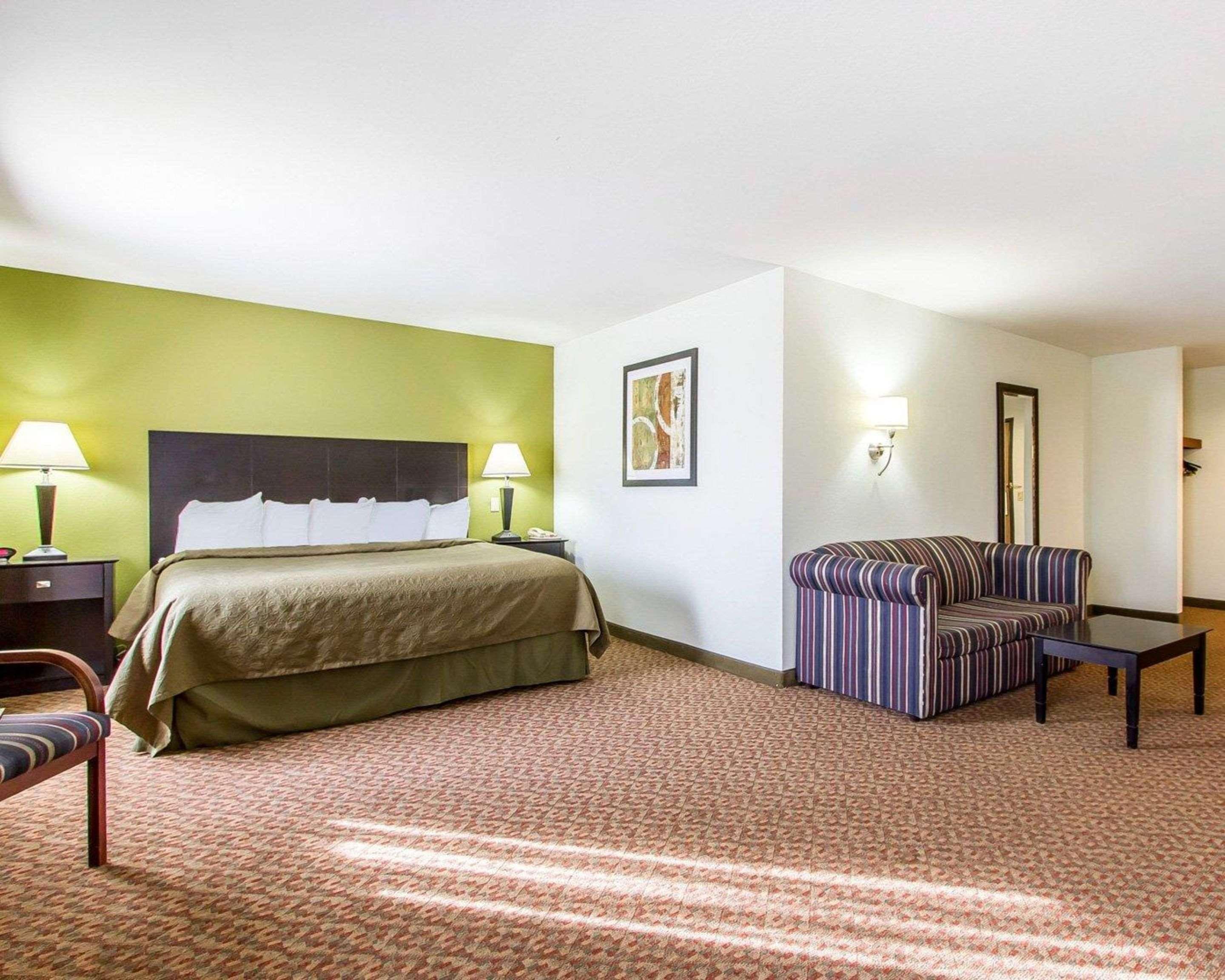Quality Inn Pontiac Il Экстерьер фото