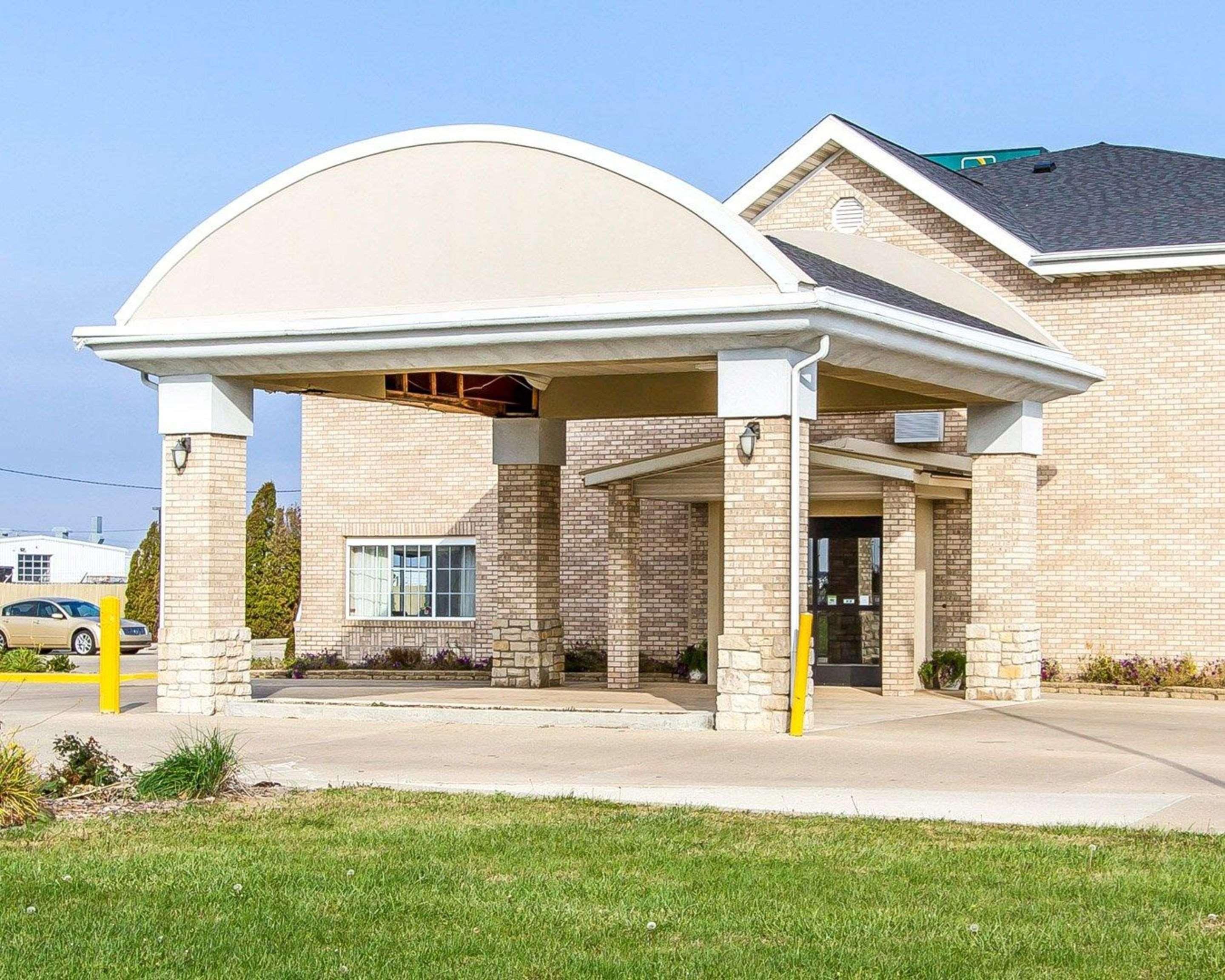 Quality Inn Pontiac Il Экстерьер фото