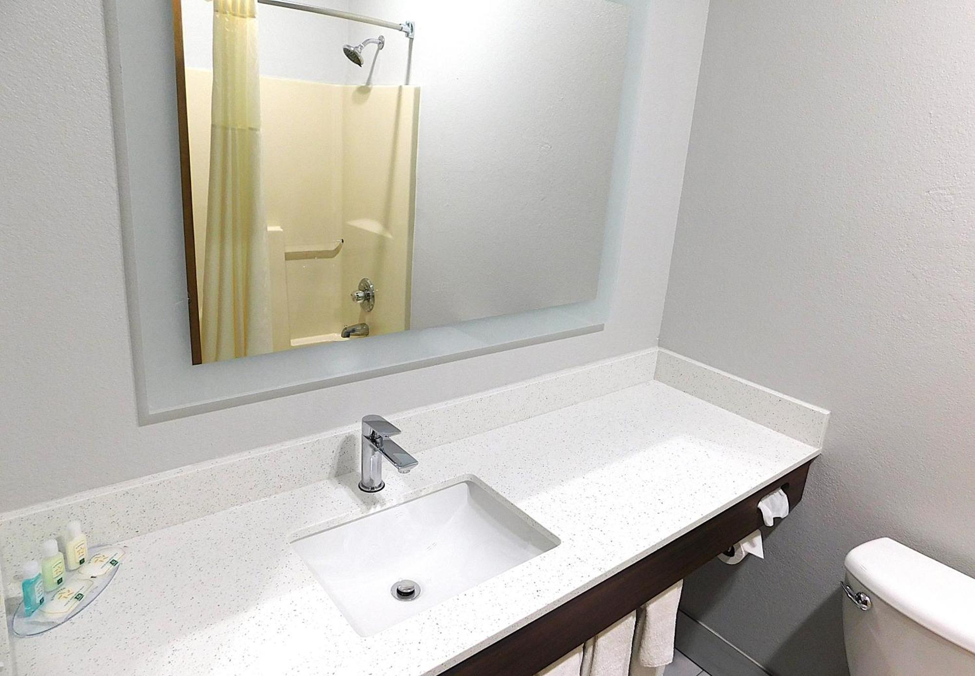 Quality Inn Pontiac Il Экстерьер фото