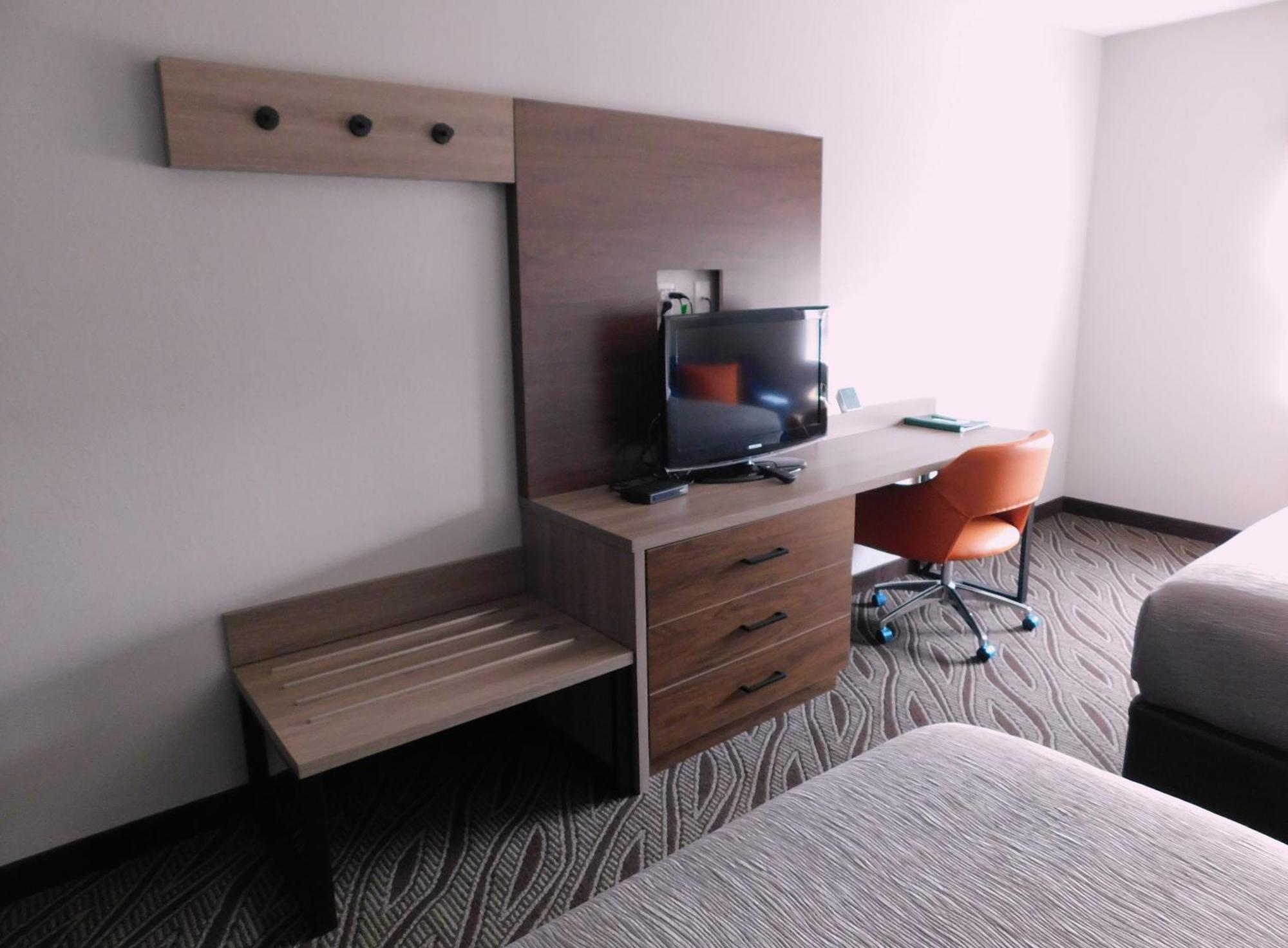Quality Inn Pontiac Il Экстерьер фото